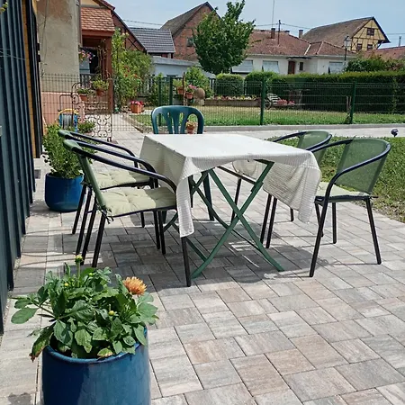 La Charmante Remise D'alsace - Bretzel Apartman Hessenheim